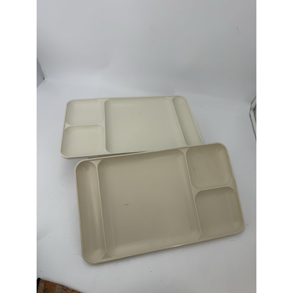 Tupperware Divided Trays Set Of 2 Vintage Lunch Camping Picnic Light Beige